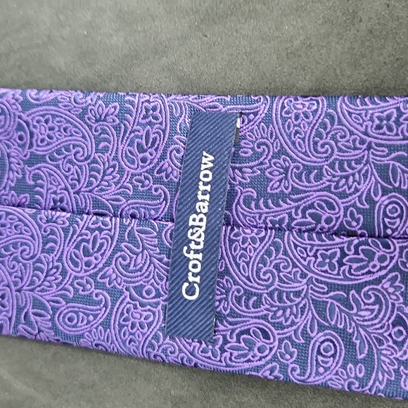 Croft and Barrow purple paisley polyester tie - Picture 3 of 5